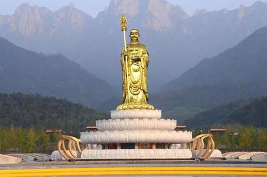 世界最高最大的地藏菩萨露天